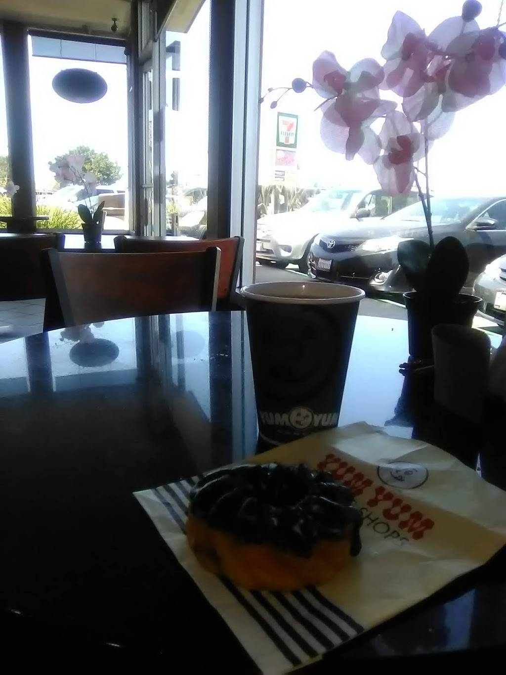 Yum Yum Donuts | cafe | 3122 E Plaza Blvd, National City, CA 91950, USA | 6194709723 OR +1 619-470-9723