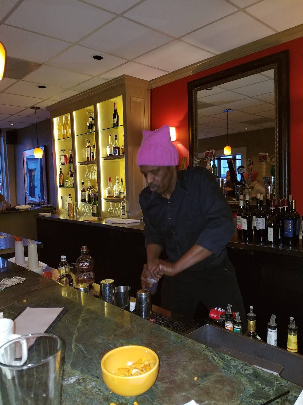 Bistro On Main | restaurant | 8 N Main St, Lexington, VA 24450, USA | 5404644888 OR +1 540-464-4888