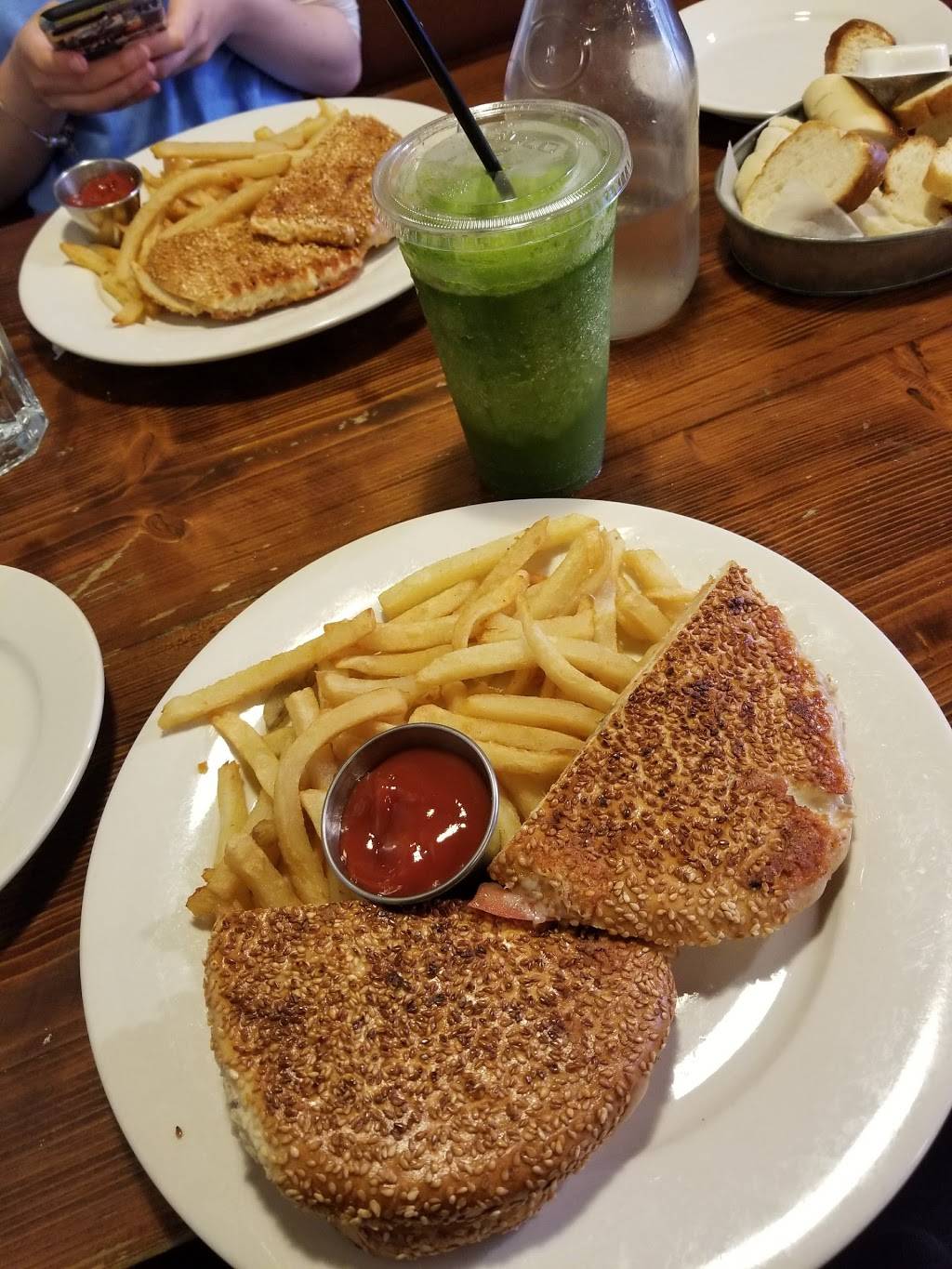 Cafe Hadar | restaurant | 2923 Avenue N, Brooklyn, NY 11210, USA | 7182525146 OR +1 718-252-5146