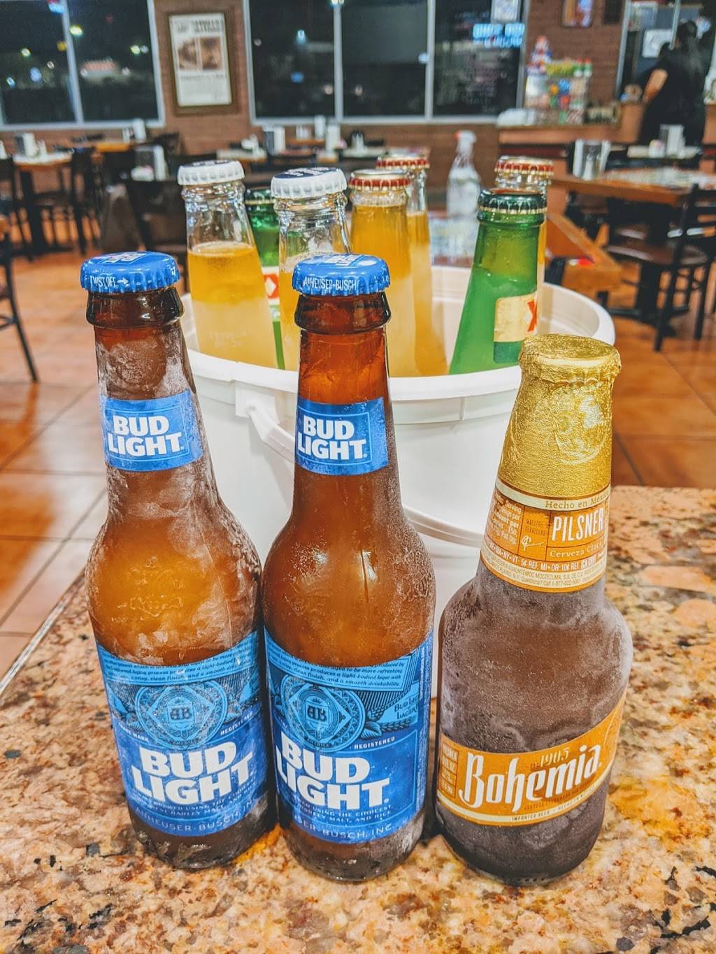 Tacos Chinampa Yarbrough | restaurant | 800 N Yarbrough Dr suite g & h, El Paso, TX 79915, USA | 9152571444 OR +1 915-257-1444