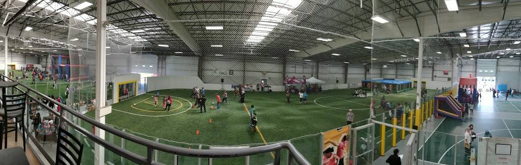 Canlan Sportsplex | restaurant | 3360 Wolfedale Rd, Mississauga, ON L5C 1W4, Canada | 9053661057 OR +1 905-366-1057