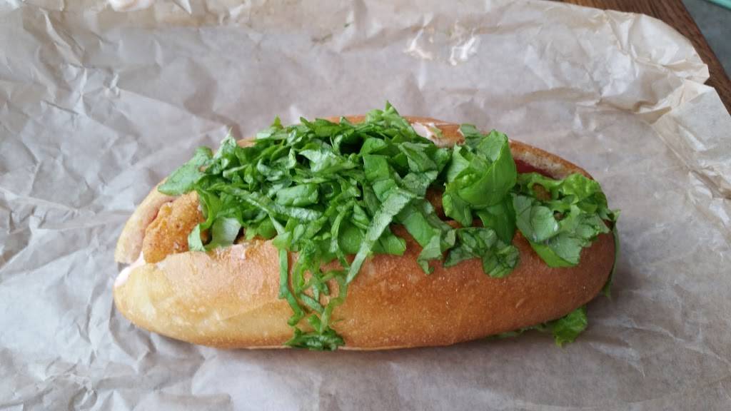 The Pickled Peach | restaurant | 202 S Main St, Davidson, NC 28036, USA | 7047652190 OR +1 704-765-2190