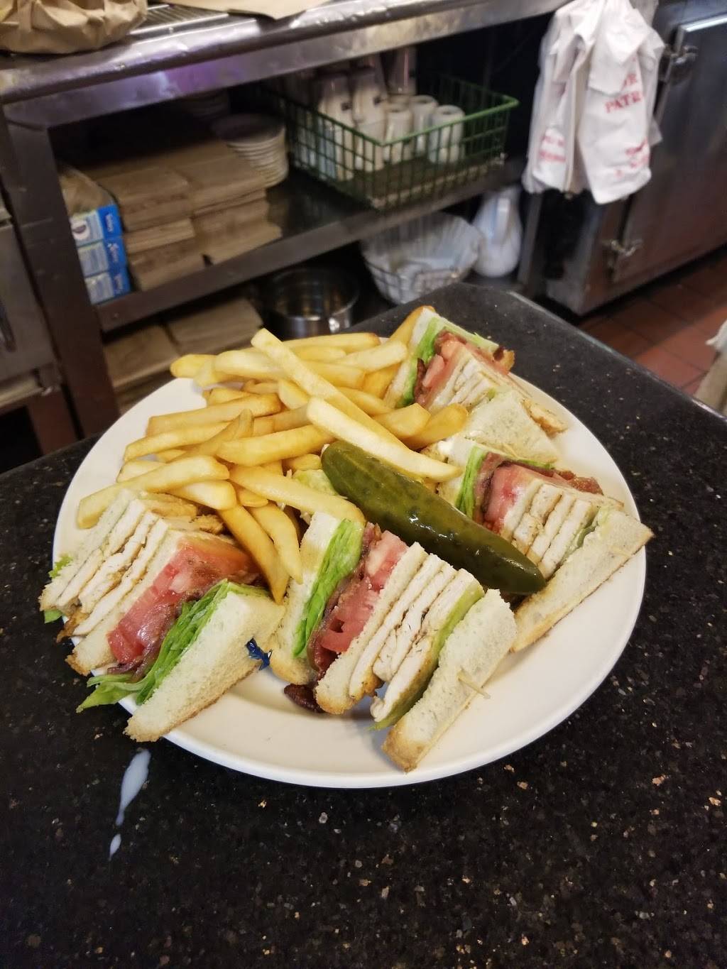 Star Diner | restaurant | 66 E Post Rd, White Plains, NY 10601, USA | 9146848702 OR +1 914-684-8702