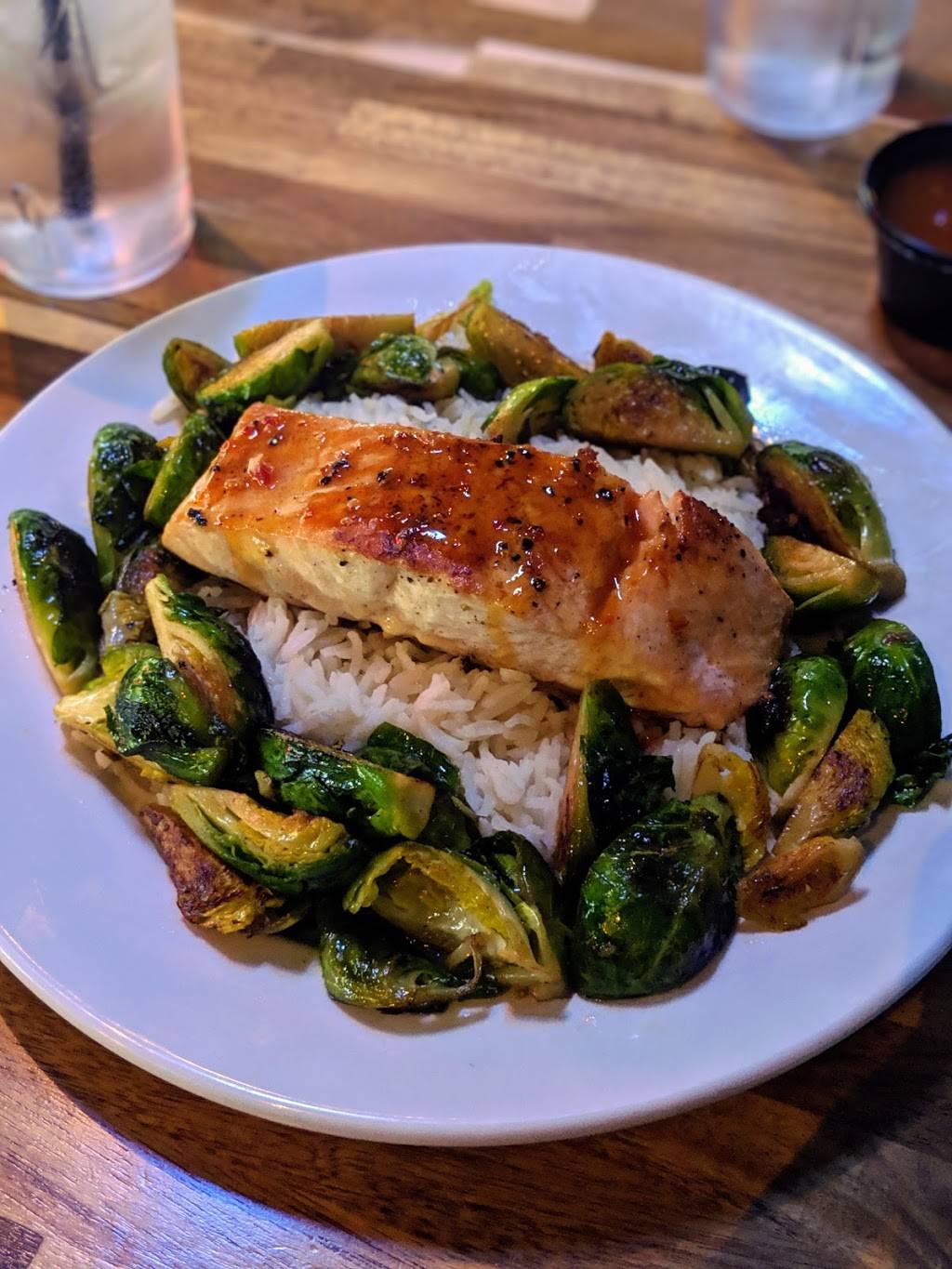 Gibson | restaurant | 11318 N Community House Rd #200, Charlotte, NC 28277, USA | 7048175554 OR +1 704-817-5554