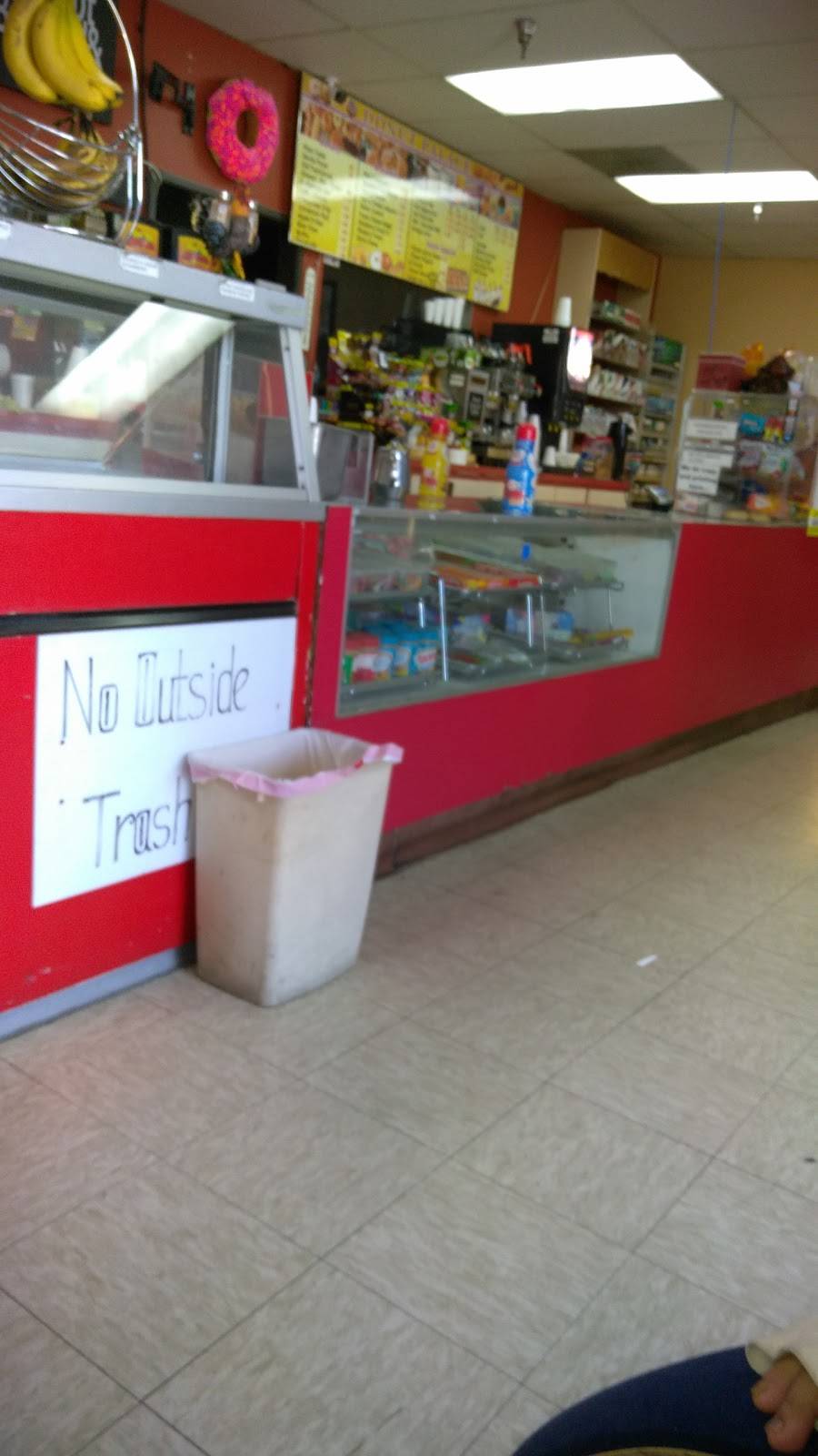 Dominos Pizza | meal delivery | 461 W E Baseline Rd, Rialto, CA 92376, USA | 9098745980 OR +1 909-874-5980