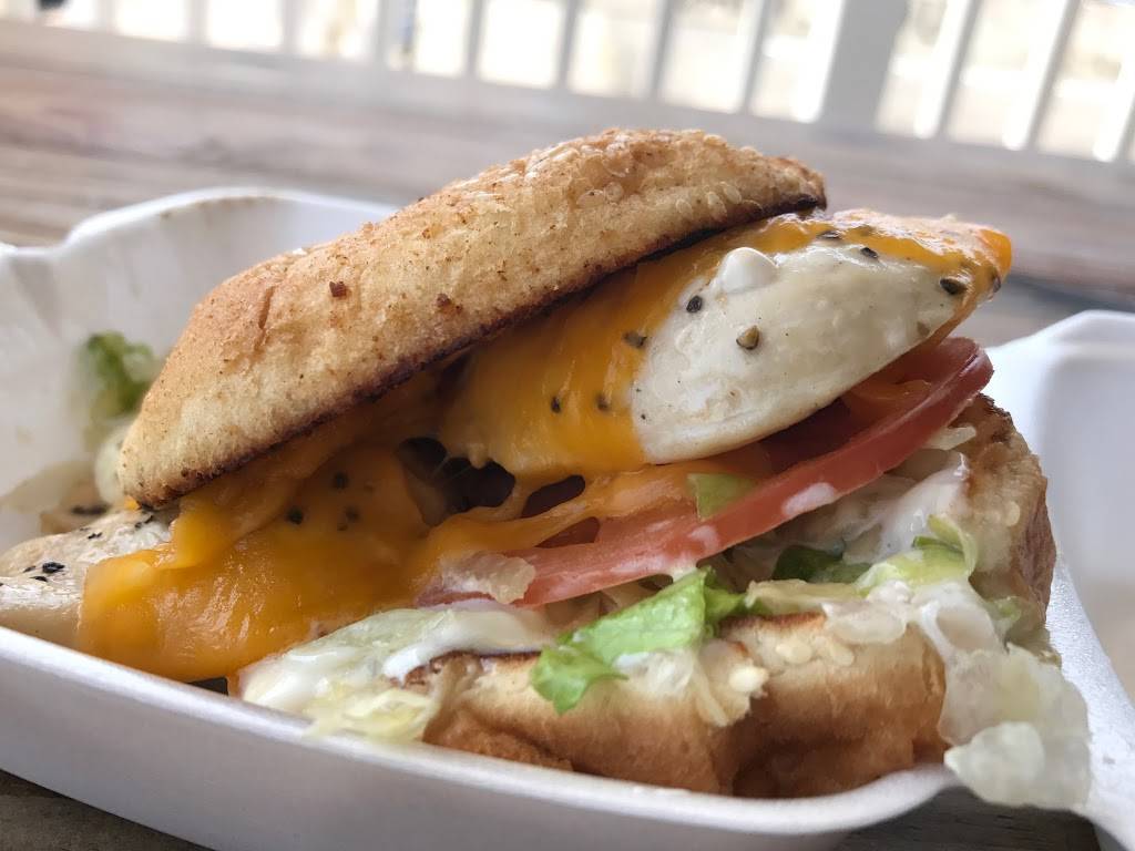 Burger on the Mile | restaurant | 28 Woodcleft Ave, Freeport, NY 11520, USA | 5167712874 OR +1 516-771-2874