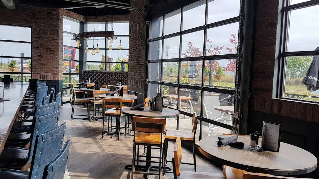 Milestones | restaurant | 75 Consumers Dr Building T, Whitby, ON L1N 9S2, Canada | 9056669070 OR +1 905-666-9070