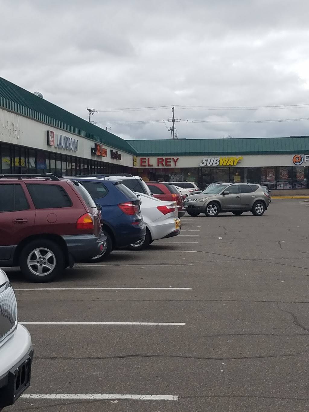 Subway | restaurant | 3043 Nicollet Ave, Minneapolis, MN 55408, USA | 6128228477 OR +1 612-822-8477