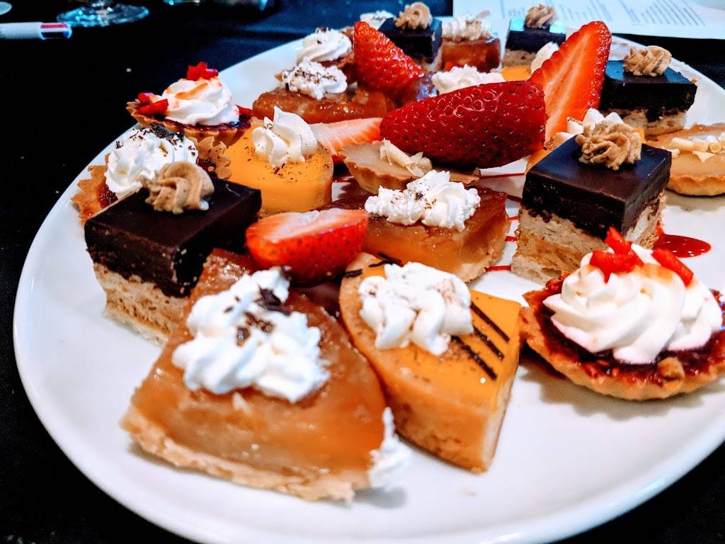 Montego Resto Club | restaurant | 1460 Avenue Maguire, Québec, QC G1T 1P2, Canada | 4186887991 OR +1 418-688-7991