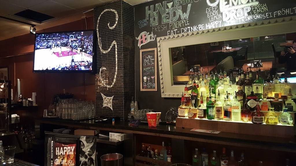 Bar Louie - Downtown Oak Park | night club | 1122 Lake St, Oak Park, IL 60301, USA | 7087253300 OR +1 708-725-3300