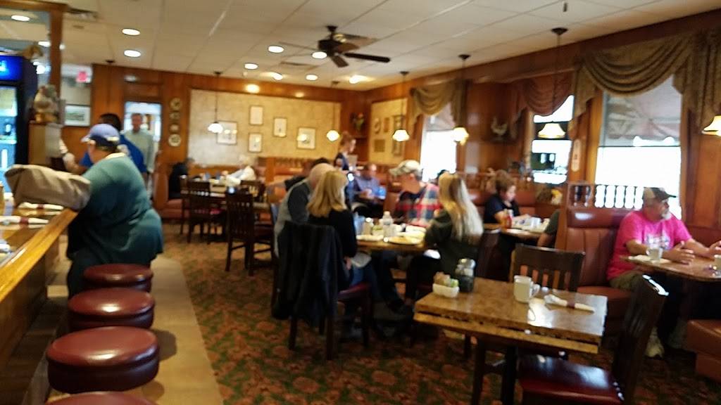 Gails Carriage Inn | restaurant | 1145 Elmhurst Rd, Des Plaines, IL 60016, USA | 8477589407 OR +1 847-758-9407