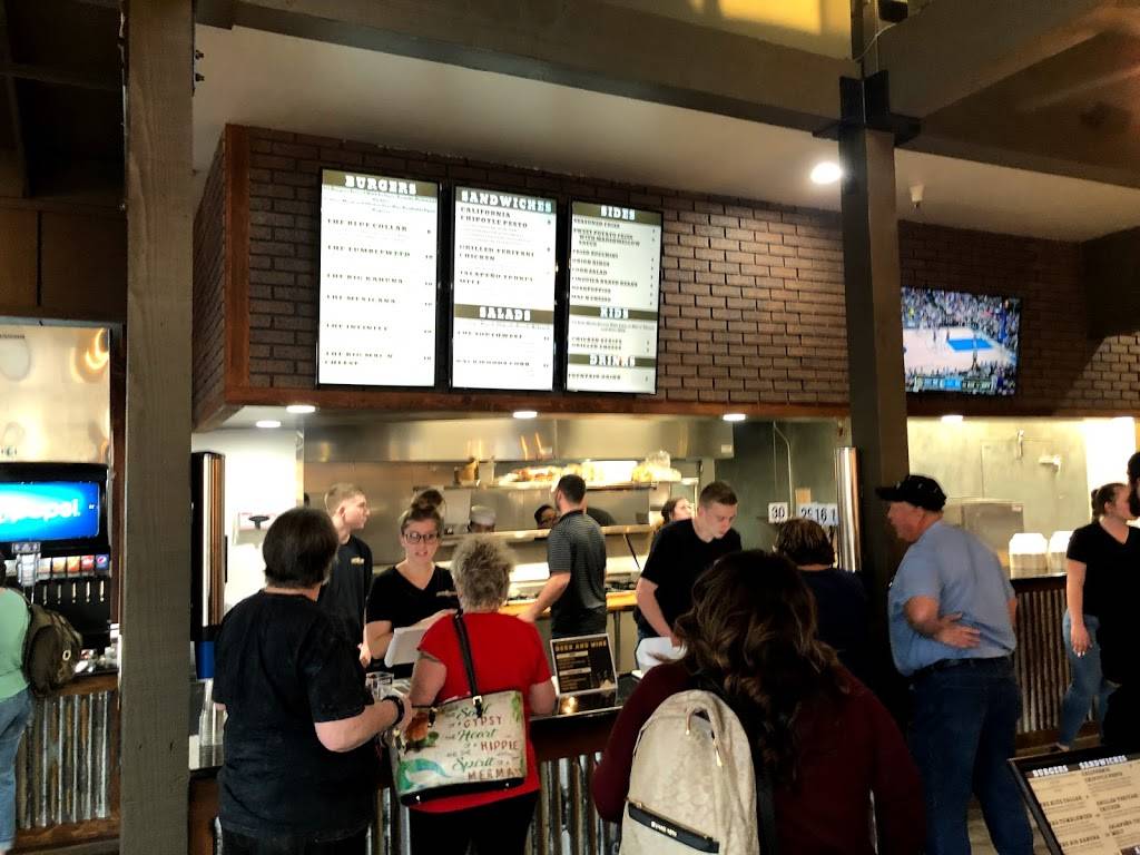 Backwoods Burgers | restaurant | 1214 W F St, Oakdale, CA 95361, USA | 2093222953 OR +1 209-322-2953