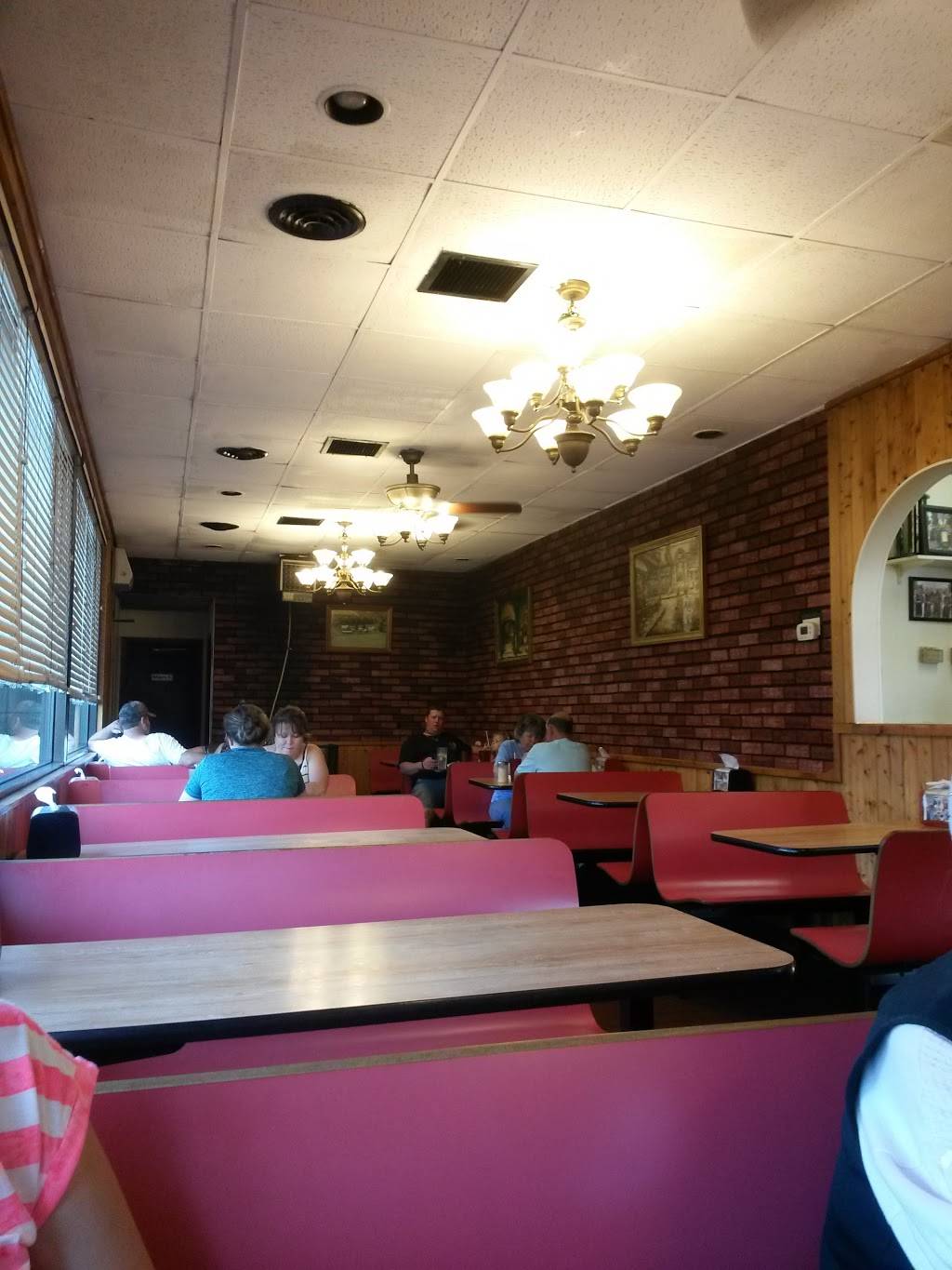 Giovannis | restaurant | 119 Seneca St, Hornell, NY 14843, USA | 6073246000 OR +1 607-324-6000