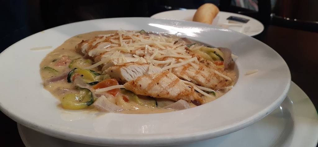 Lakes On 1st | restaurant | 512 1st N St, New Ulm, MN 56073, USA | 5073540306 OR +1 507-354-0306