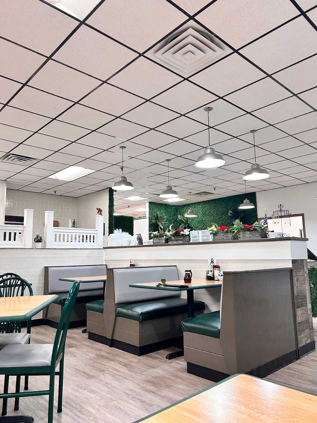 Faribault Family Restaurant | restaurant | 2519 Lyndale Ave N, Faribault, MN 55021, USA | 5073843404 OR +1 507-384-3404