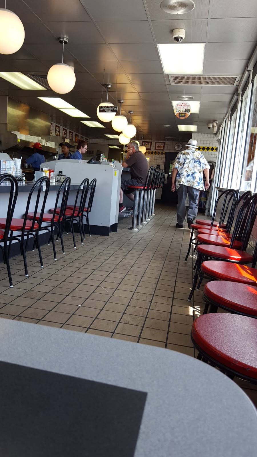 Waffle House | meal takeaway | 7290 Pendleton Pike, Lawrence, IN 46226, USA | 3175496961 OR +1 317-549-6961