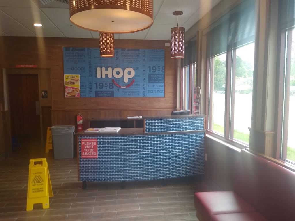 IHOP | restaurant | 40489 US-19, Tarpon Springs, FL 34689, USA | 7279474012 OR +1 727-947-4012