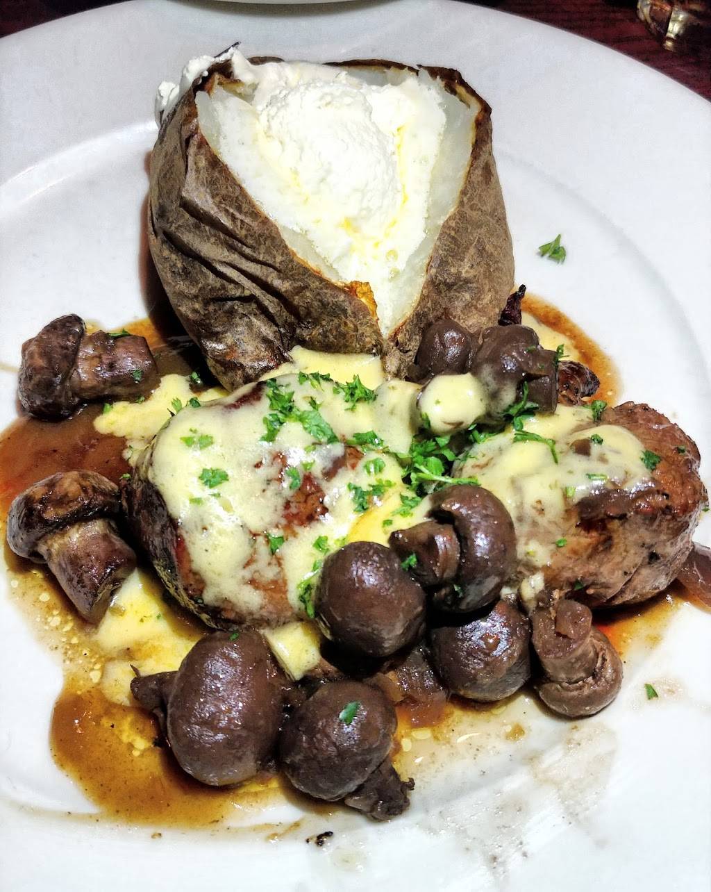 The Chop House | restaurant | 2640 Richmond Rd, Lexington, KY 40509, USA | 8592689555 OR +1 859-268-9555