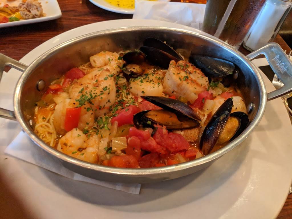 Travinia Italian Kitchen & Wine Bar | restaurant | 1605 Village Market Blvd SE #104, Leesburg, VA 20176, USA | 7037776511 OR +1 703-777-6511