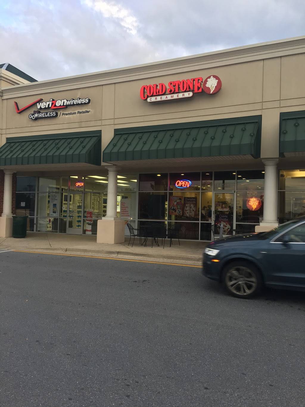Cold Stone Creamery | bakery | 7645 Arundel Mills Blvd, Hanover, MD 21076, USA | 4432967058 OR +1 443-296-7058