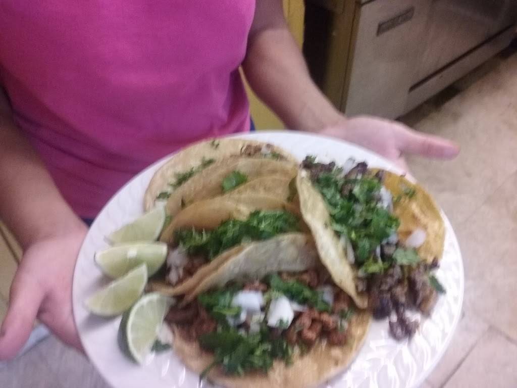 Shop N Go | restaurant | 2154 Broadway, Fort Myers, FL 33901, USA | 8635175729 OR +1 863-517-5729