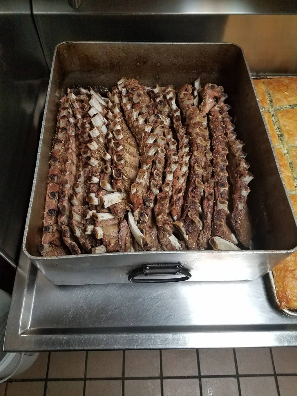 Holidays Restaurant | restaurant | 2080 W Stadium Blvd, Ann Arbor, MI 48103, USA | 7346681292 OR +1 734-668-1292