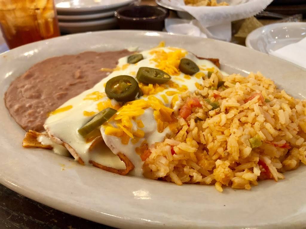 El Fenix Mexican Restaurant | restaurant | 3911 W Airport Fwy, Irving, TX 75062, USA | 9725733980 OR +1 972-573-3980