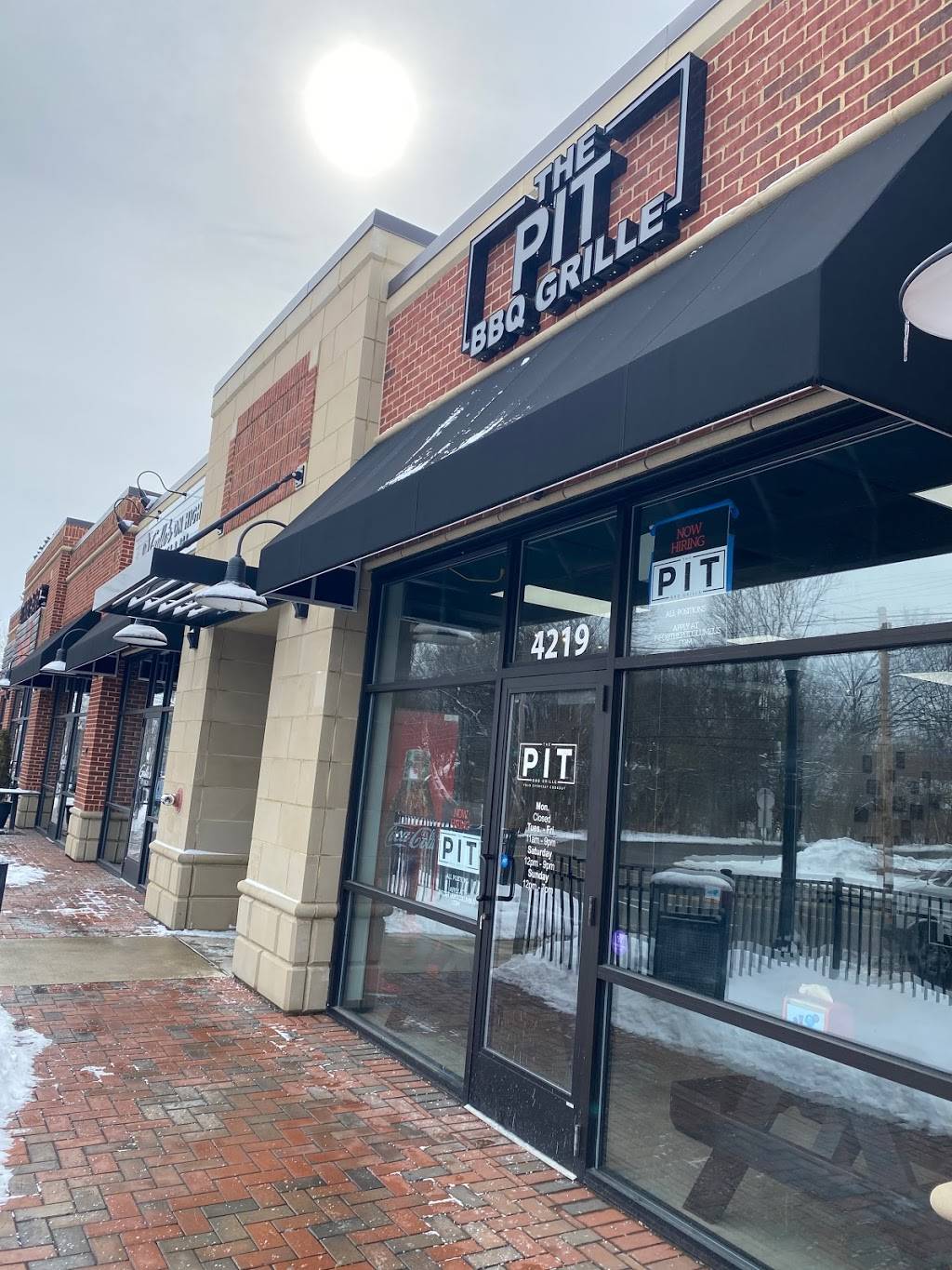 Pit BBQ Grille | restaurant | 4219 N High St, Columbus, OH 43214, USA | 6146746991 OR +1 614-674-6991