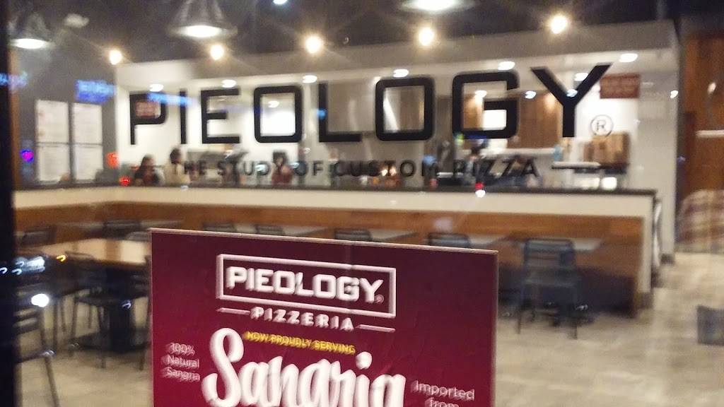 Pieology | restaurant | 30001-30011 Haun Rd, Menifee, CA 92586, USA | 9498008314 OR +1 949-800-8314