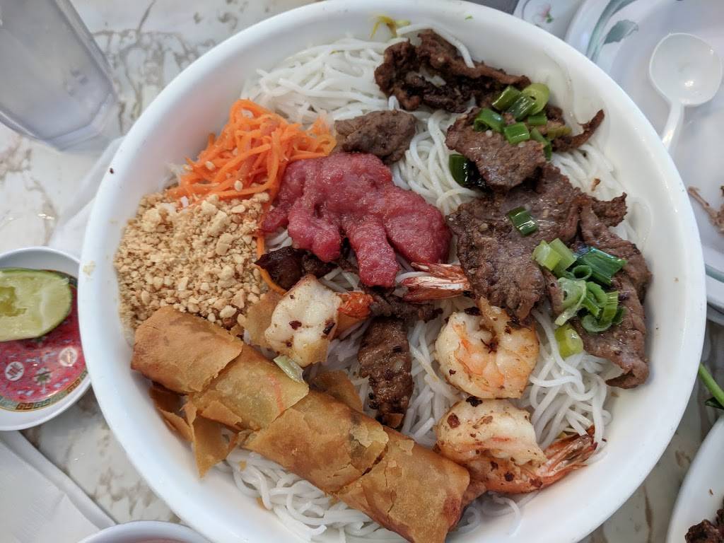 Nha Hang Vietnam Restaurant | restaurant | 1032 W Argyle St, Chicago, IL 60640, USA | 7738788895 OR +1 773-878-8895