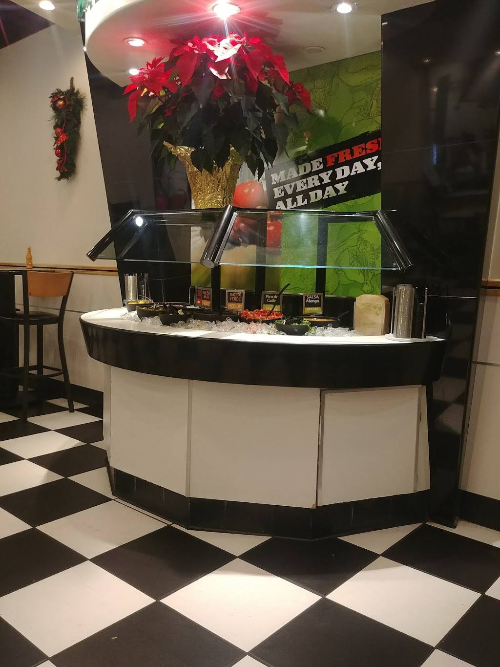 Baja Fresh Mexican Grill | restaurant | 23630 Valencia Blvd, Valencia, CA 91355, USA | 6612546060 OR +1 661-254-6060