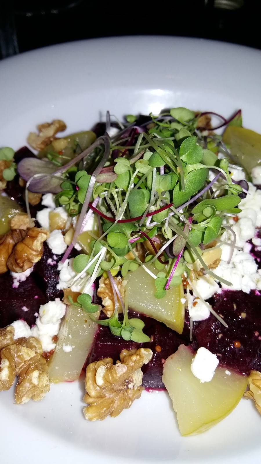 Le Trèfle | restaurant | 363 Rue des Forges, Trois-Rivières, QC G9A 2G9, Canada | 8193703636 OR +1 819-370-3636