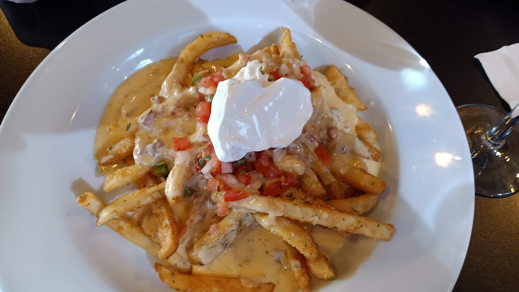 The Point Pub & Grill | restaurant | 1345 Center Dr, Medford, OR 97501, USA | 5418164395 OR +1 541-816-4395