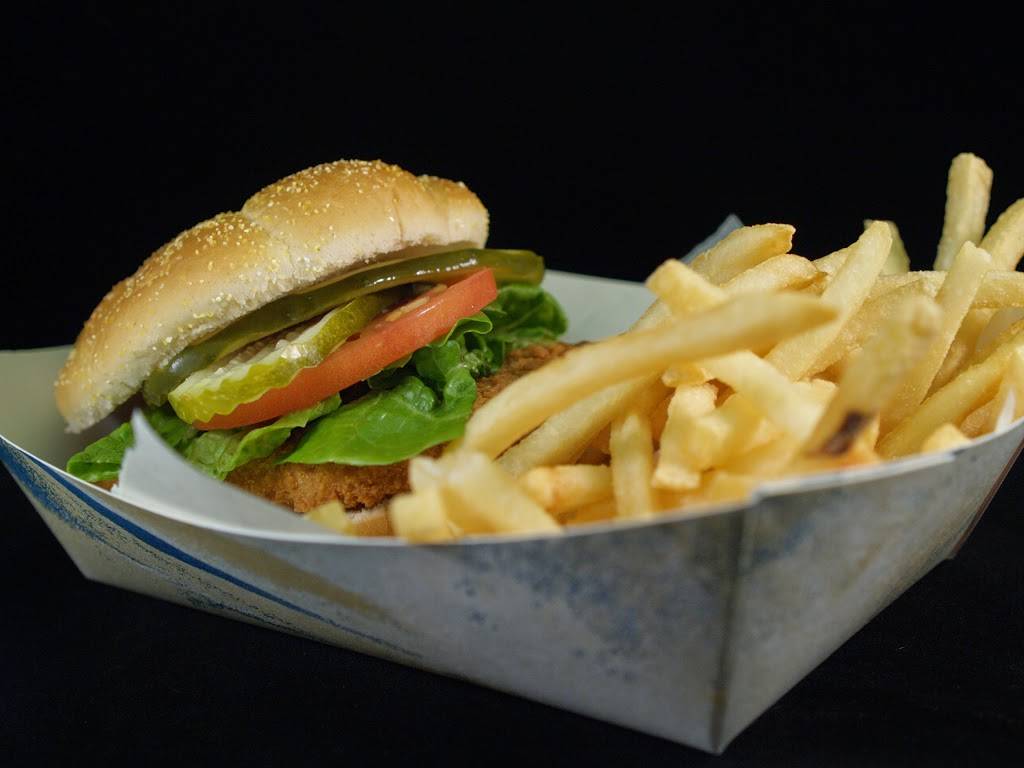 Gasoline Allies | restaurant | 3001 Winegard Dr, Burlington, IA 52601, USA | 3197532946 OR +1 319-753-2946