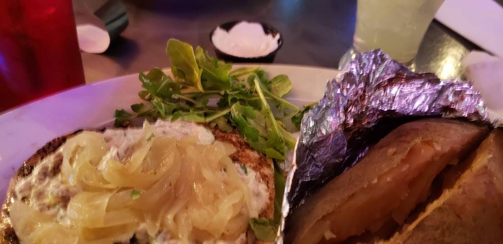 Charred 51 Artisan Bar & Bistro | restaurant | 51 N Prairie St, Galesburg, IL 61401, USA | 3092974188 OR +1 309-297-4188