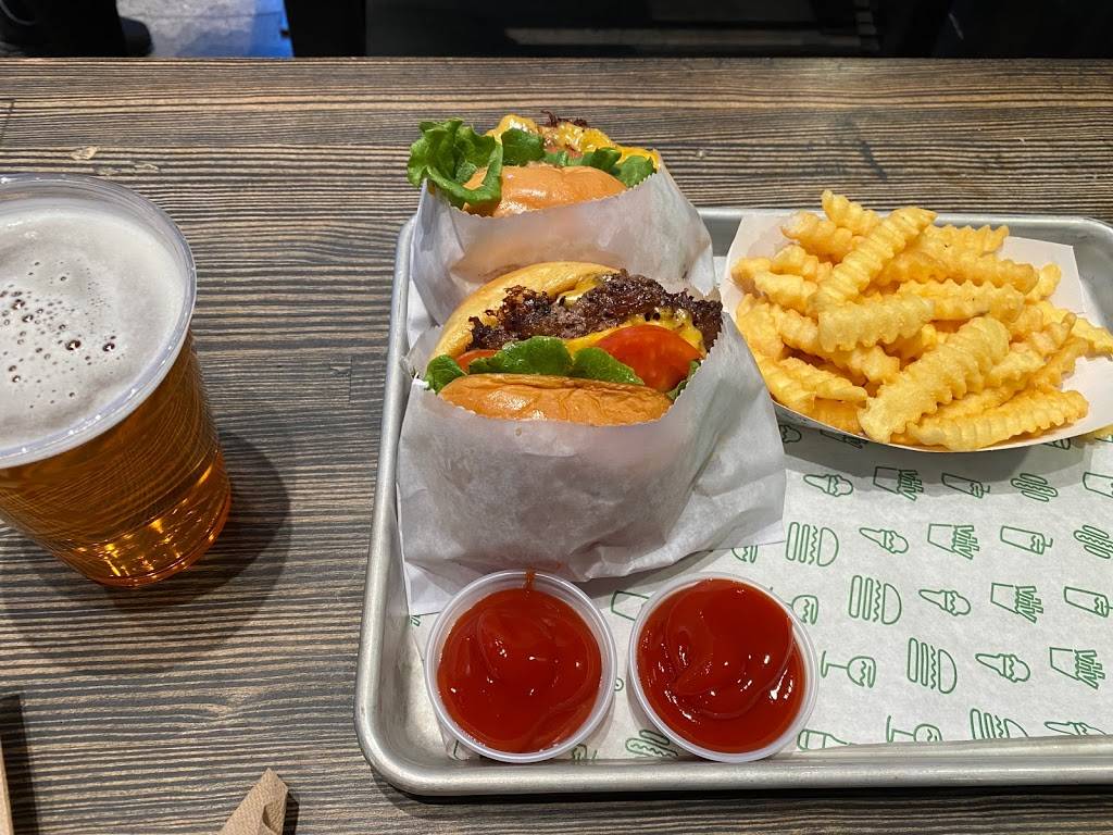 Shake Shack | restaurant | 3200 Chestnut St, Philadelphia, PA 19104, USA | 2673383464 OR +1 267-338-3464