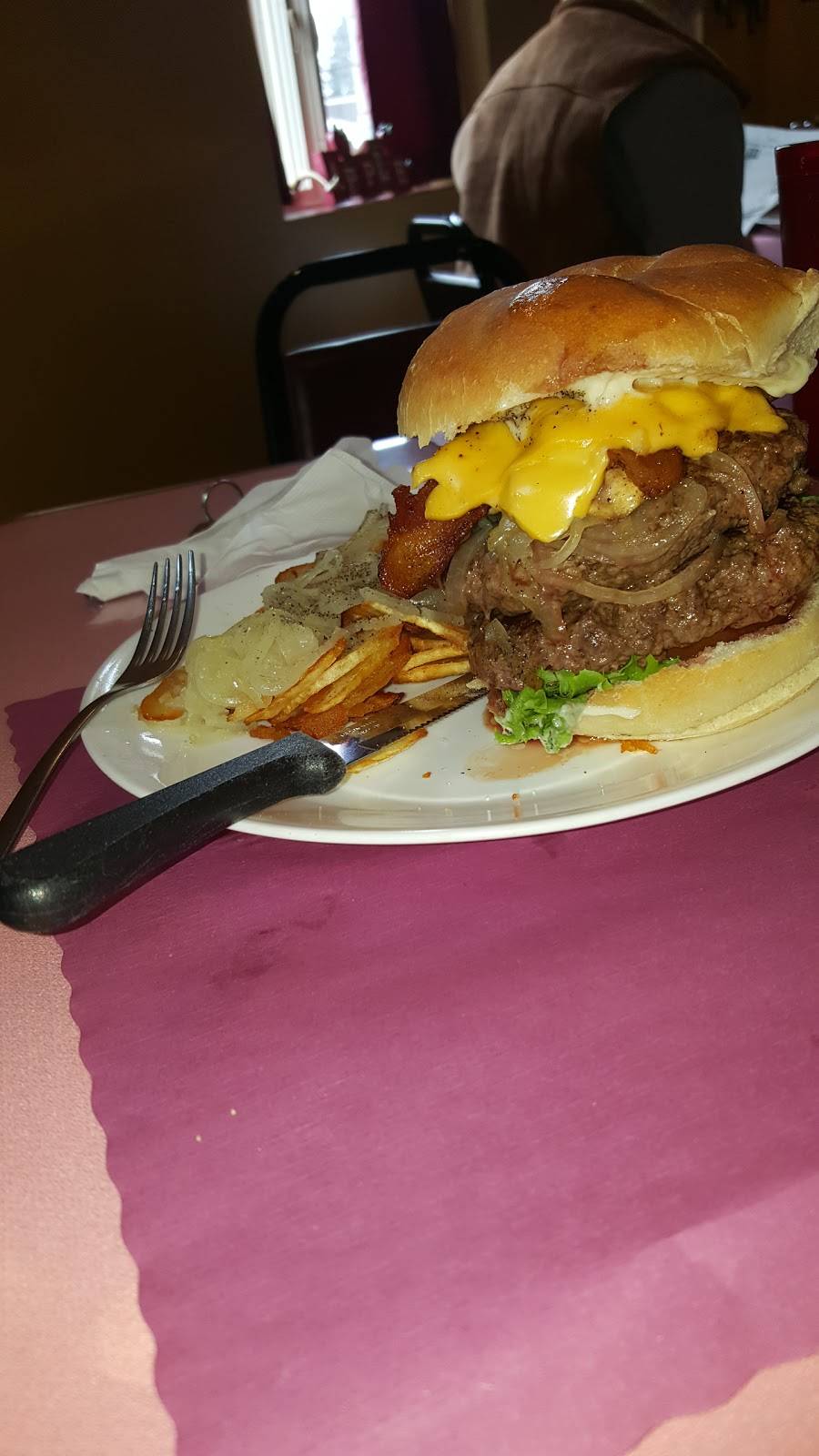 D & D Family Restaurants | restaurant | 219 Main St, Watsontown, PA 17777, USA | 5705381181 OR +1 570-538-1181