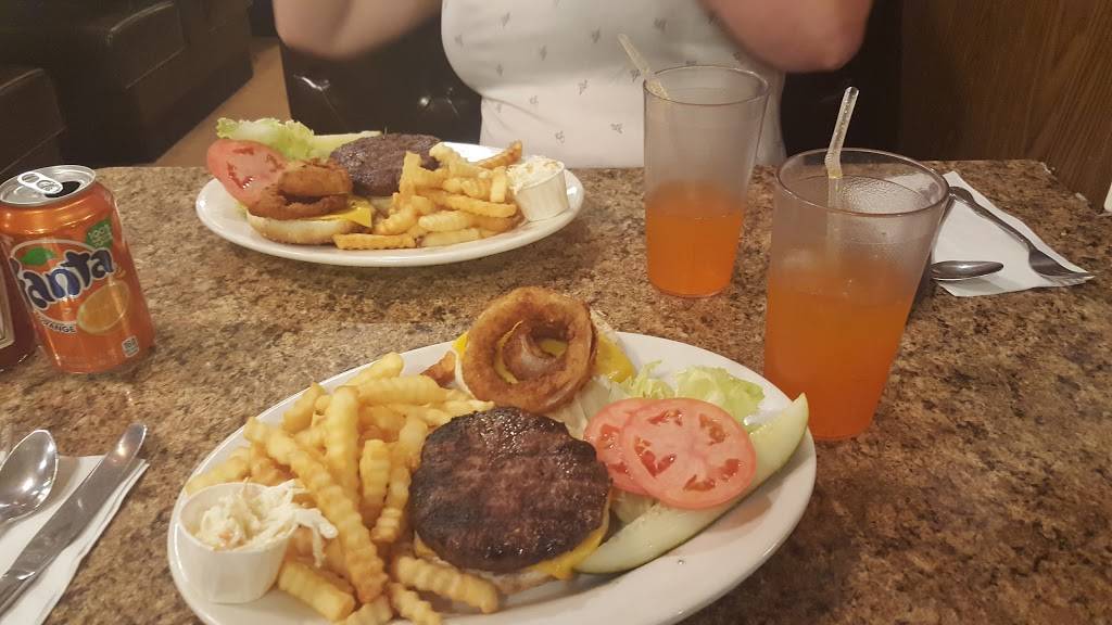 The Coffee Club Diner | restaurant | 9526 4th Ave, Brooklyn, NY 11209, USA | 7185673953 OR +1 718-567-3953