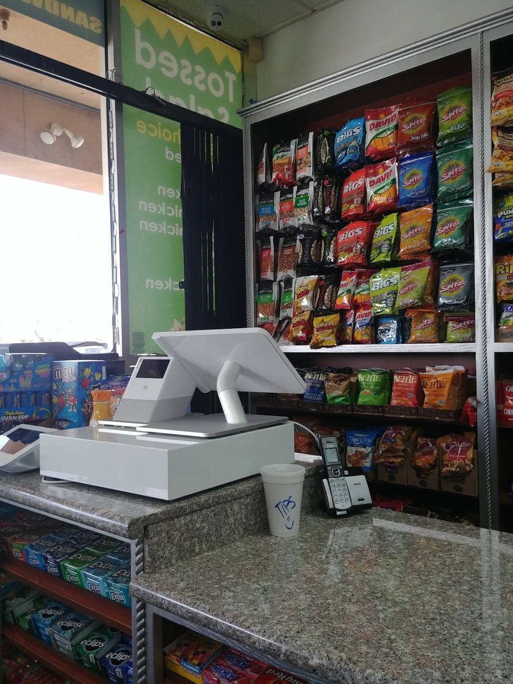 Manhattan Deli | restaurant | 1217 Fresno St, Fresno, CA 93706, USA | 5593751422 OR +1 559-375-1422