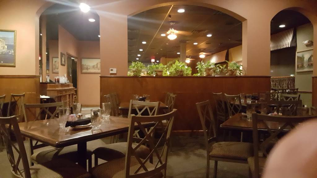 Domenicos Italian Restaurant | restaurant | 3702 W Truman Blvd # 225, Jefferson City, MO 65109, USA | 5738935454 OR +1 573-893-5454