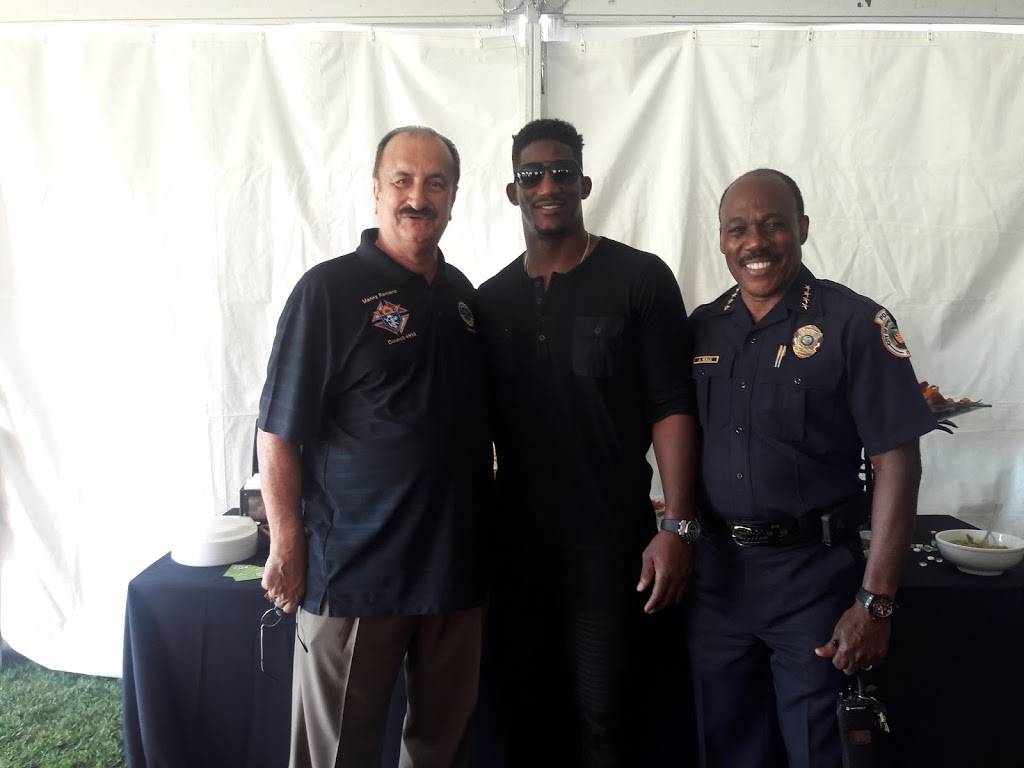 Rotary Club of Homestead | restaurant | 935 N Krome Ave, Homestead, FL 33030, USA | 7866715224 OR +1 786-671-5224