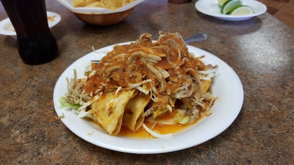 Tortas Ahogadas Chapala | restaurant | 402 E Foothill Blvd, Rialto, CA 92376, USA | 9094213770 OR +1 909-421-3770