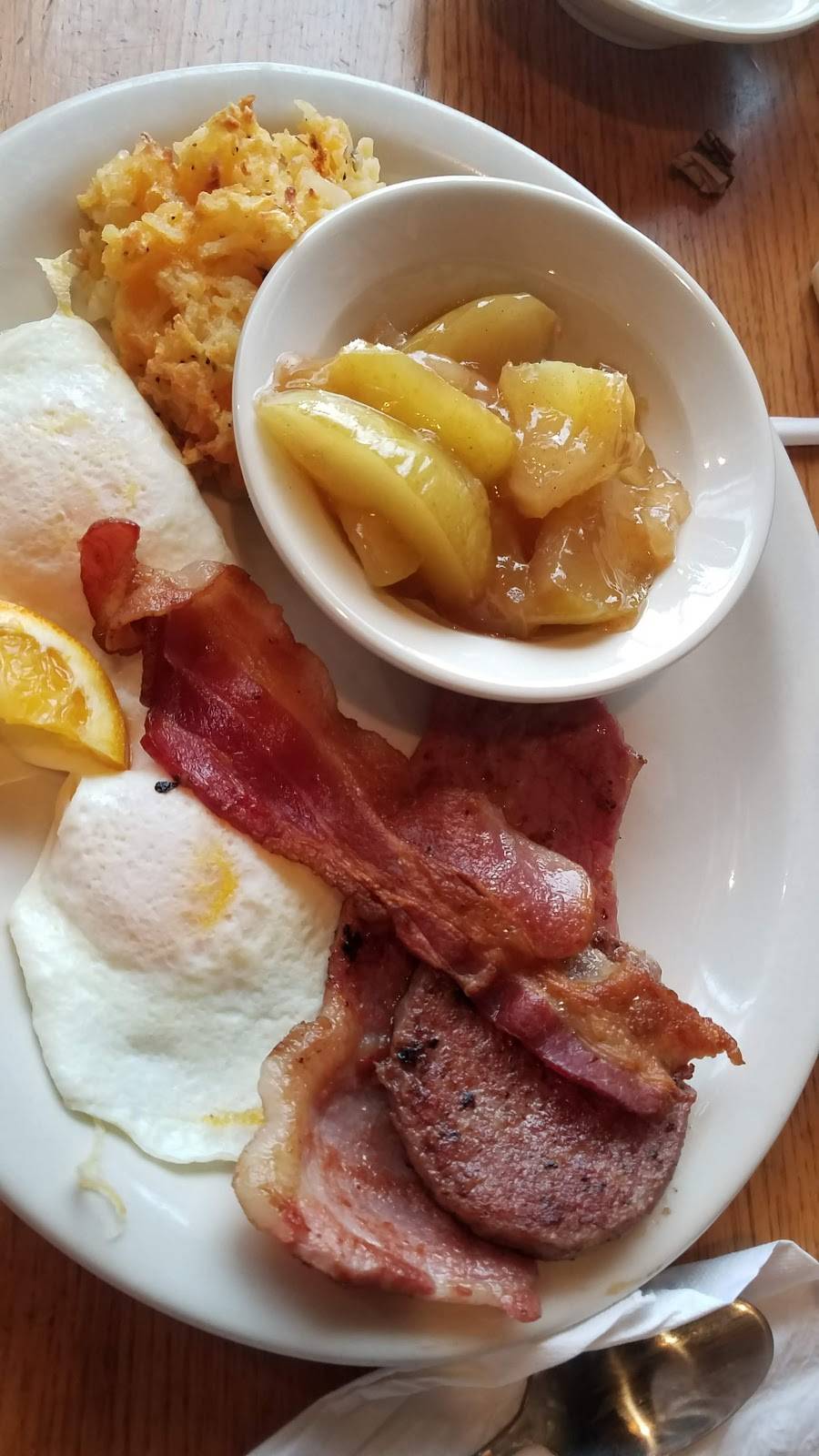 Cracker Barrel Old Country Store | restaurant | 11635 US-431, Guntersville, AL 35976, USA | 2568943391 OR +1 256-894-3391