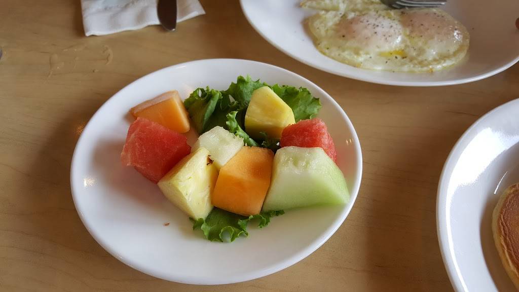 The Pantry Restaurant & Deli | restaurant | 44945 Morley Dr, Clinton Twp, MI 48036, USA | 5864655514 OR +1 586-465-5514