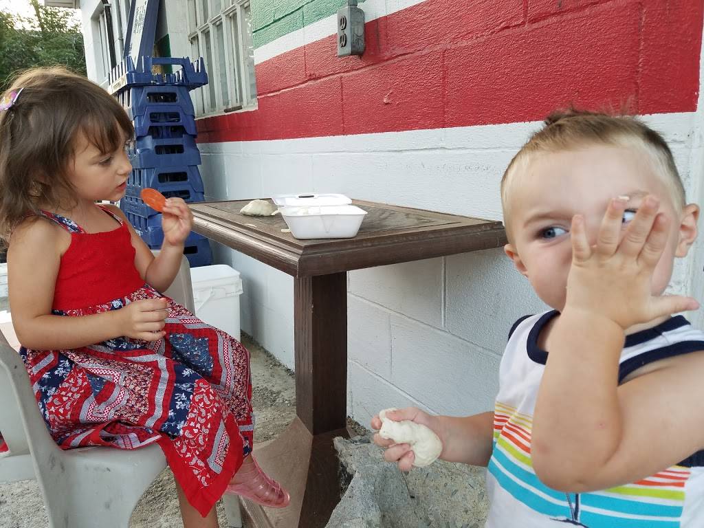 Rolling Dough Pizzeria | restaurant | 7 W Walnut St, Marengo, OH 43334, USA | 4192533006 OR +1 419-253-3006