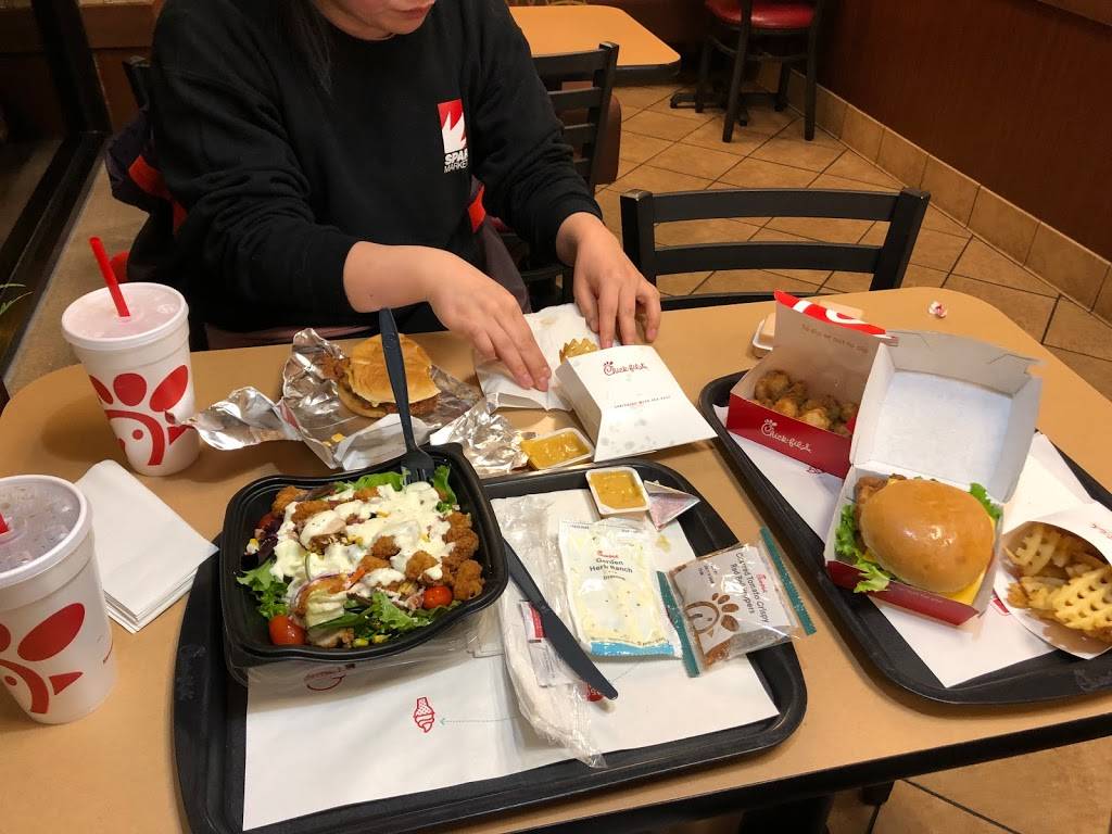 Chick-fil-A Homberg Drive | restaurant | 4944 Kingston Pike, Knoxville, TN 37919, USA | 8653300044 OR +1 865-330-0044