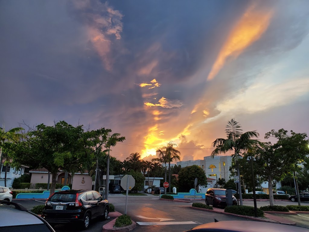 Starbucks | cafe | 9560 Harding Ave, Surfside, FL 33154, USA | 3058678162 OR +1 305-867-8162