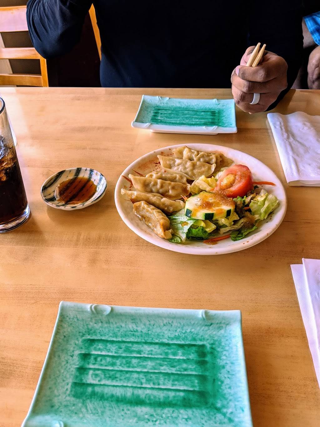 Sushi On Oracle | restaurant | 6449 N Oracle Rd, Tucson, AZ 85704, USA | 5202973615 OR +1 520-297-3615