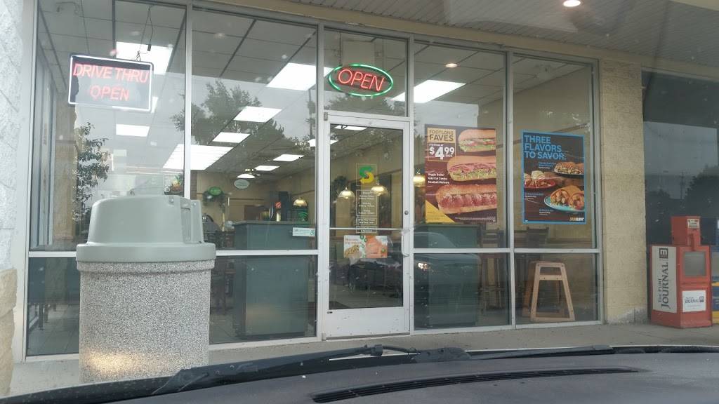 Subway | restaurant | 5050 W Corunna Rd, Flint, MI 48532, USA | 8102497281 OR +1 810-249-7281