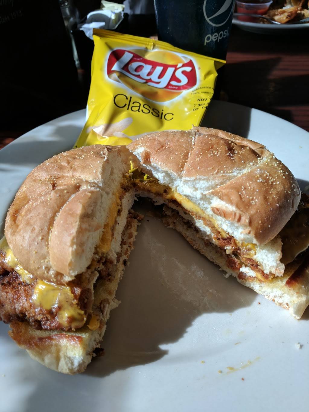 Snappers Grill & Comedy Club | restaurant | 36657 US Hwy 19 N, Palm Harbor, FL 34684, USA | 7279382027 OR +1 727-938-2027